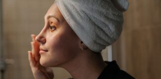 Na czym polega zabieg mikrodermabrazji?