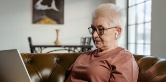 Jak planować wakacje dla seniorów z niskim budżetem?