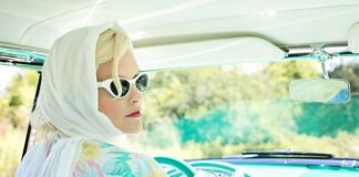 Ile trwa transport samochodu z fabryki do salonu Skoda?