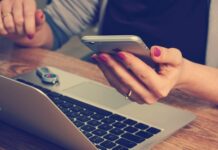 Jaka sakwa na telefon?