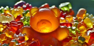 Czy można wlać mieszankę do kosiarki?