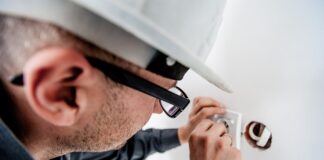 Jak schować kask motocyklowy?